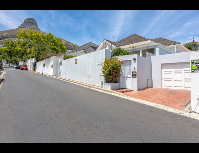 3 BEDROOM HOUSE RENTED IN SEA POINT